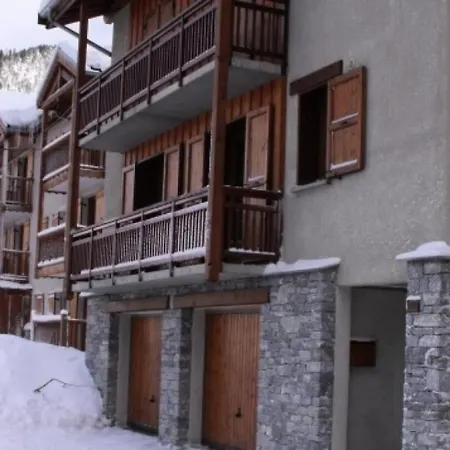 Albriet - Magnifique 14 Personnes En Duplex Mae-3774 *